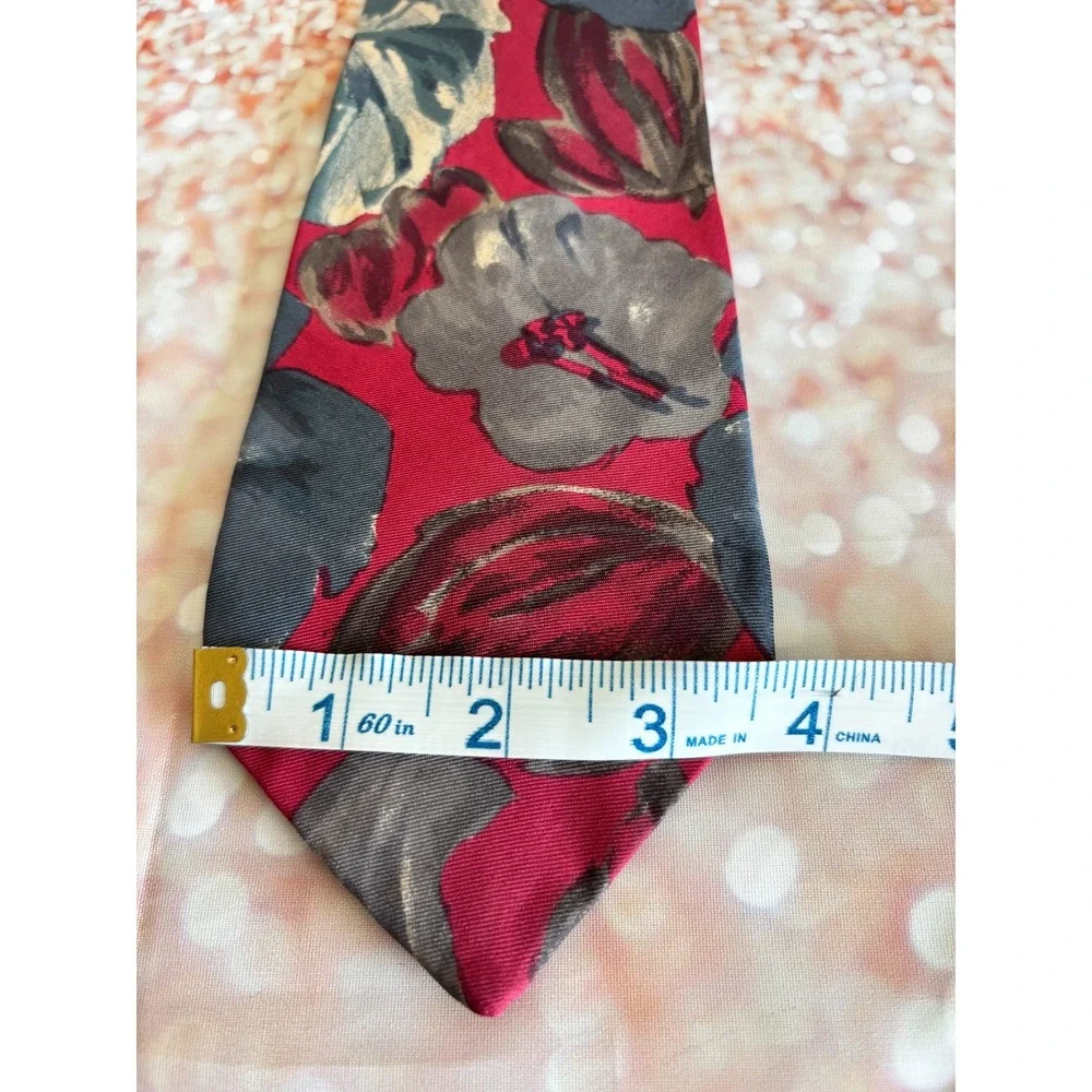 Oscar de la Renta Mens Silk Tie Red Grey Floral Wide Blade‎ Made in USA Vintage